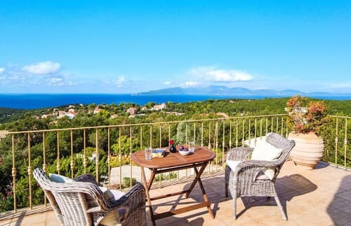 Island View in Antipata