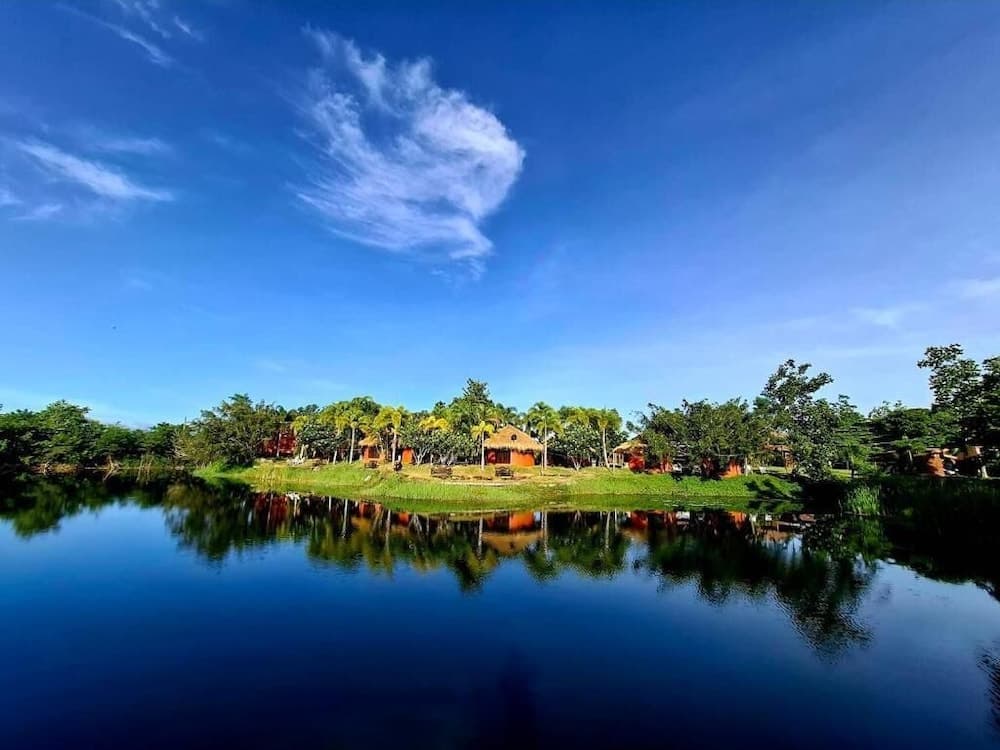 Khao Yai Lake Hill Resort