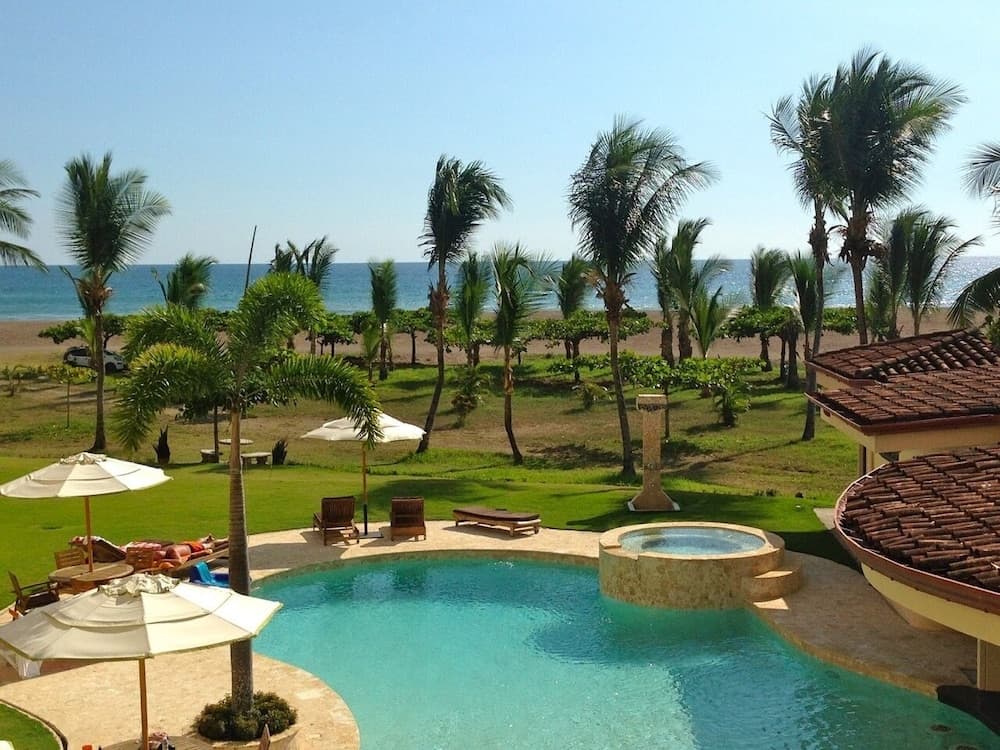 3 Bedroom Condo w/ Ocean View - Tres Regalos 201N by RedAwning