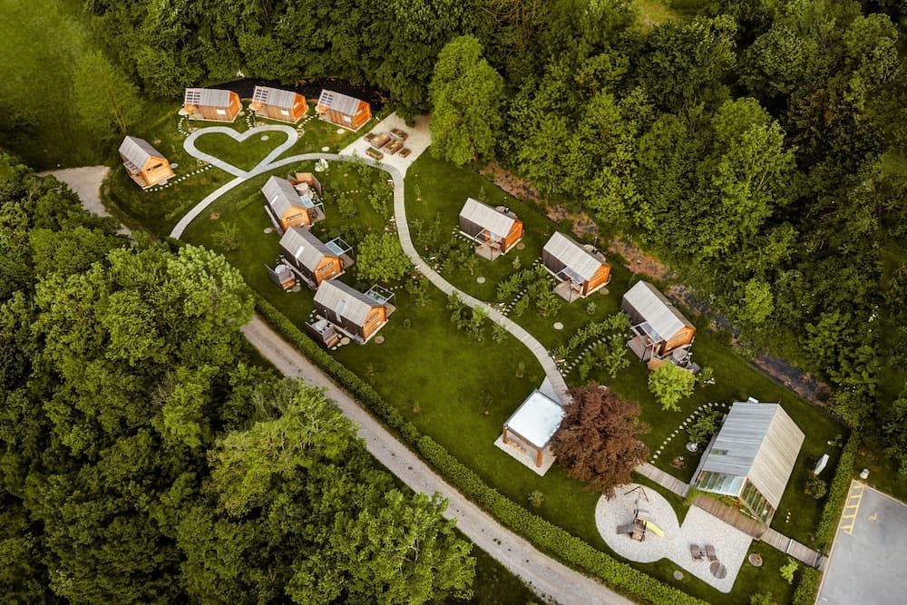 Glamping Mountain Fairy Tale