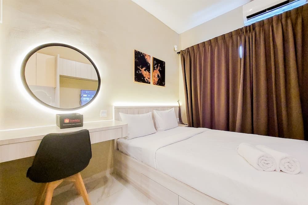 Relaxing And Homey Studio Room Sky House Bsd Apartment