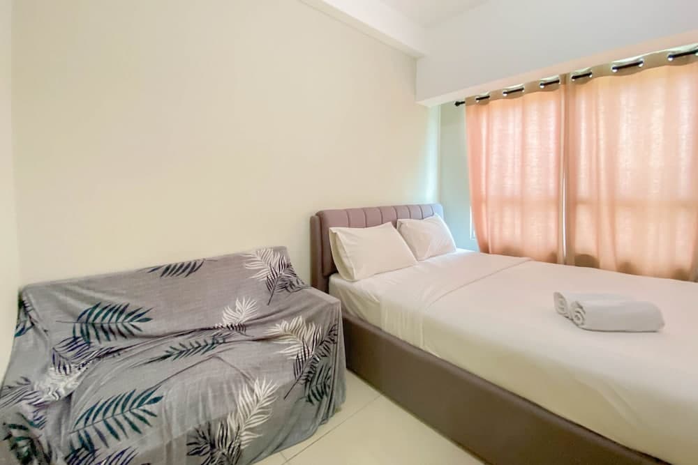 Pleasant And Tidy Studio Apartment Springlake Summarecon Bekasi Apartment
