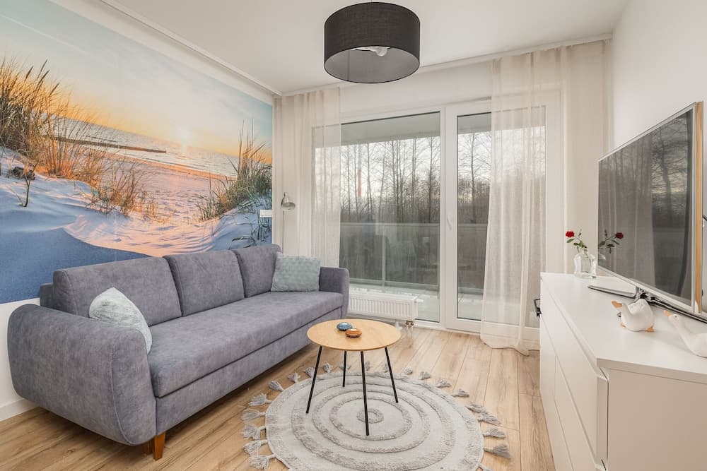 Coast Apartment With Balcony by Renters