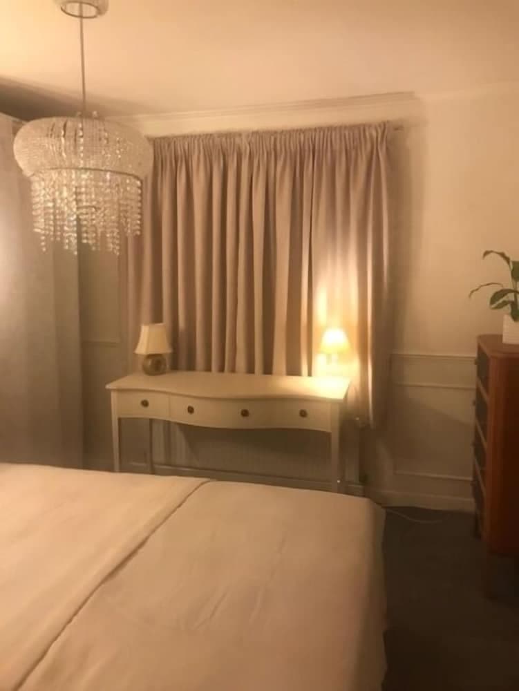 FLINT COTTAGE B&B