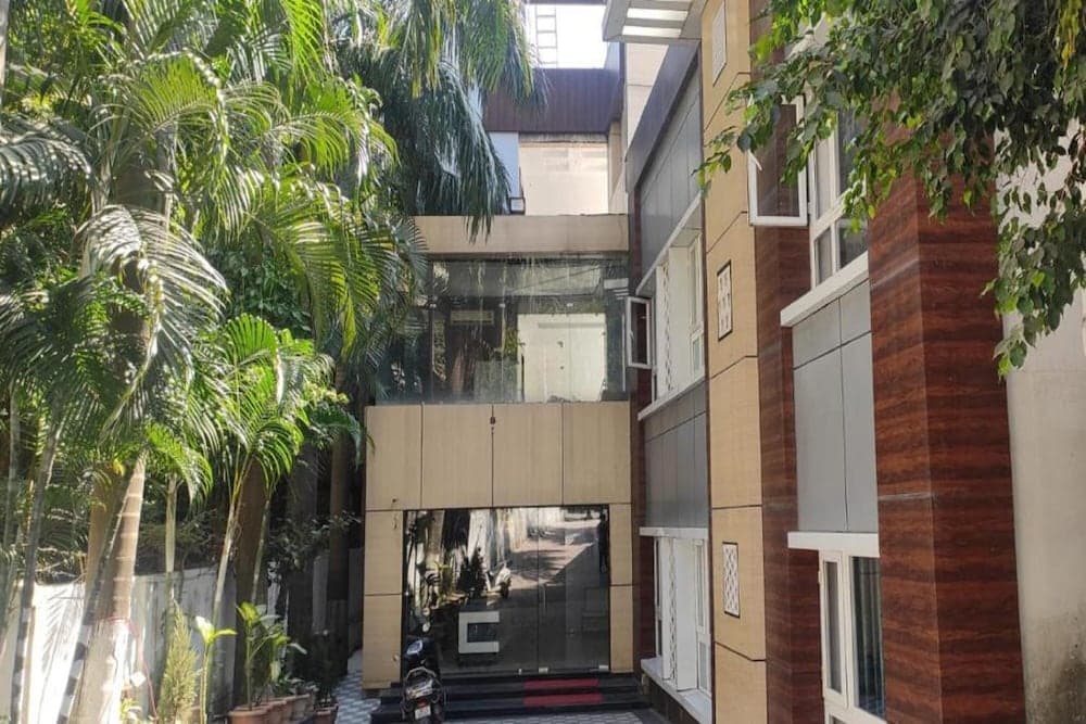 Q Saina's S K Regency