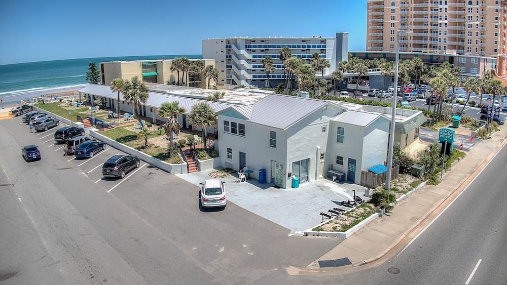 Daytona Shores Inn & Suites