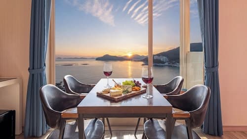 Geoje Sunbeachoceanview Dog Pension