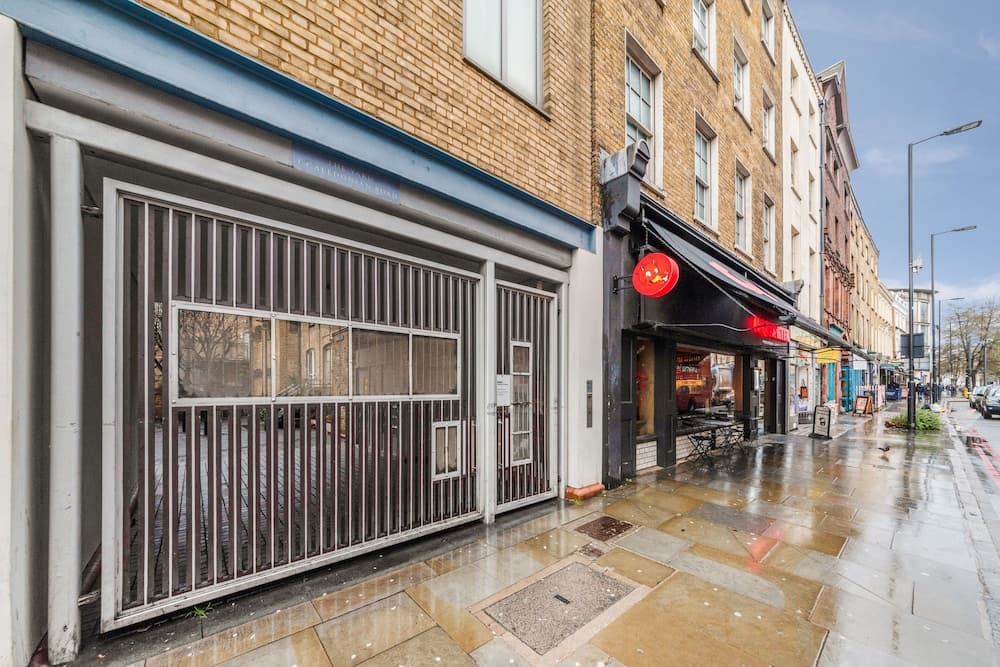 King's Cross Penthouse by MoreThanStays