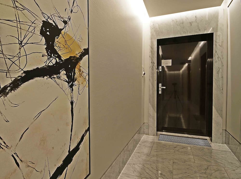 IRS ROYAL APARTMENTS - IRS Brabank