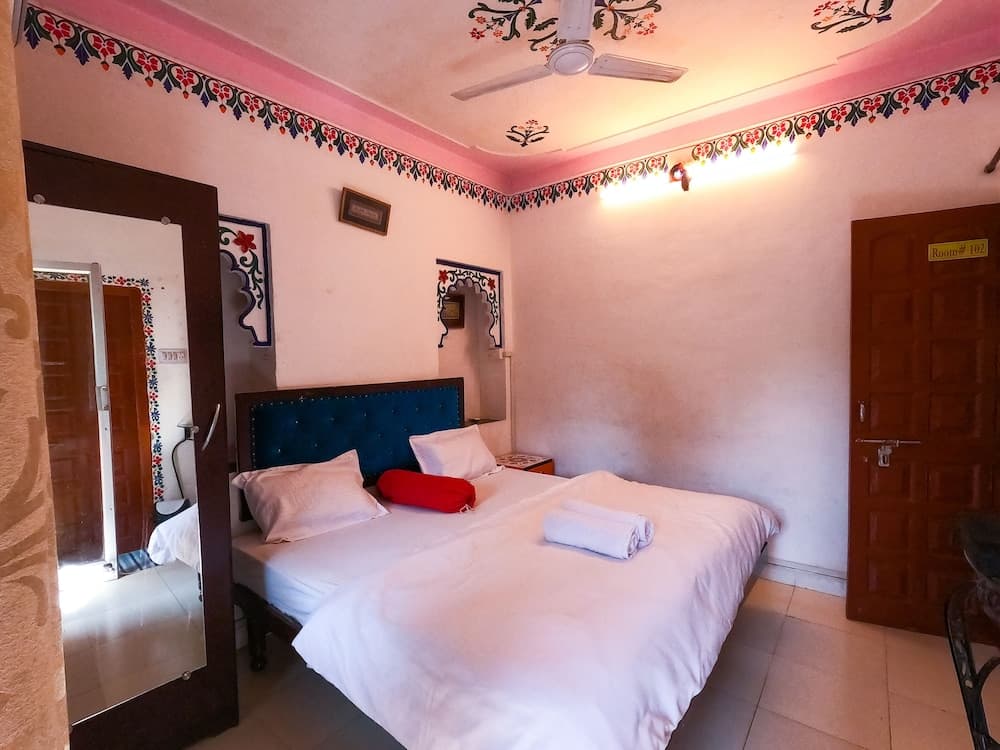 Jungle by sturmfrei Udaipur