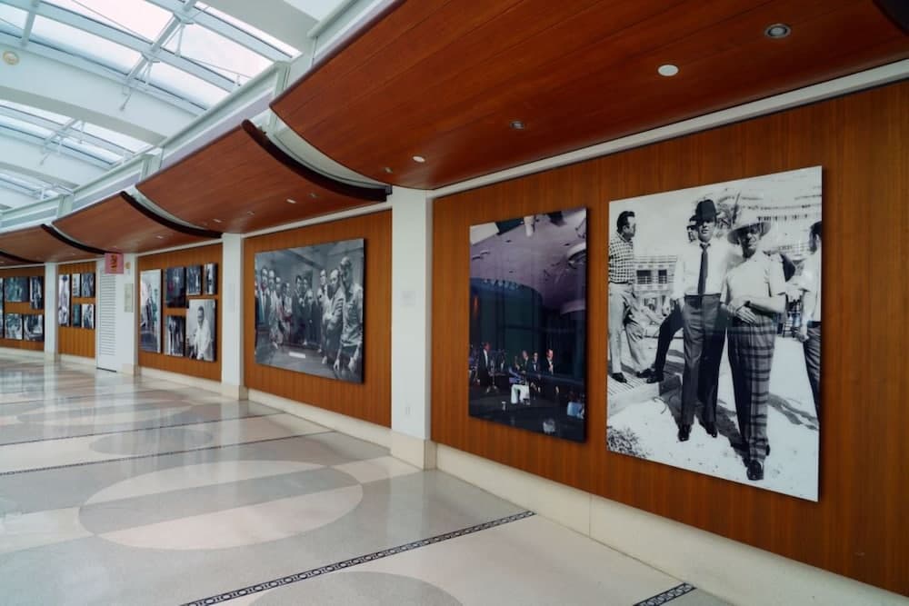 FontaineBleau Resort Balcony w/ Ocean plus Bay View