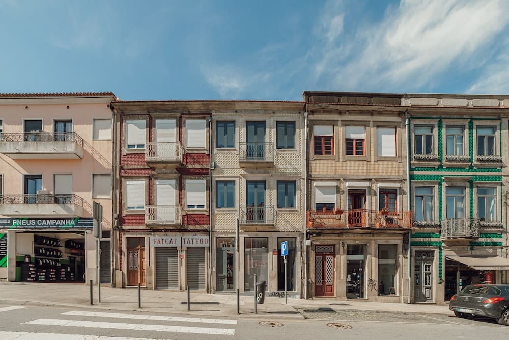 Courtyard Oporto Design Apartments