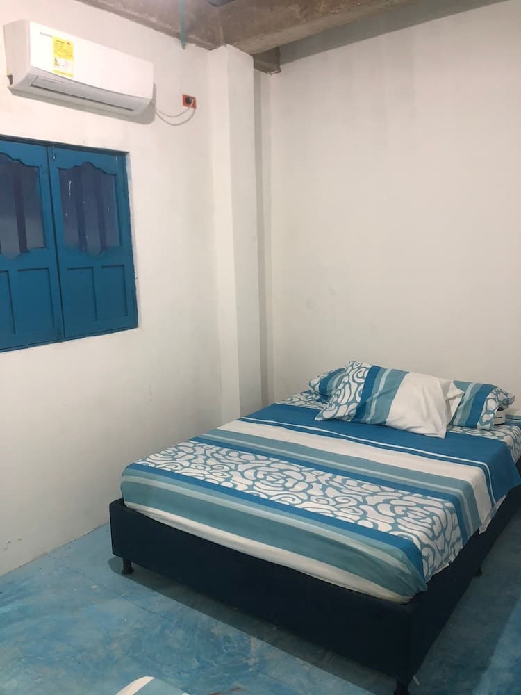 HOSTAL CASA SANTORINI