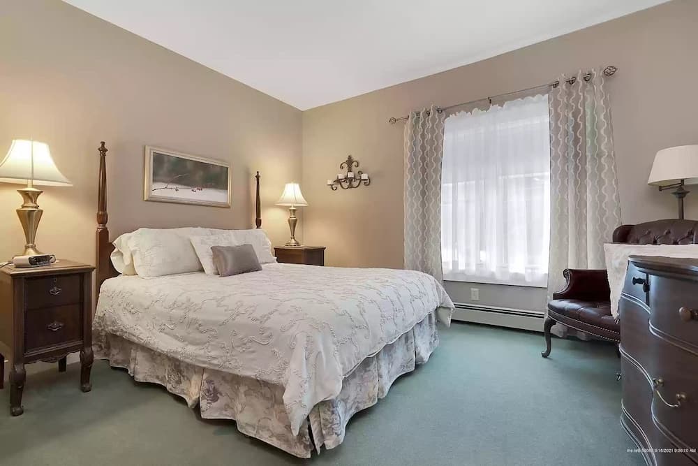 Greenwood Manor Inn