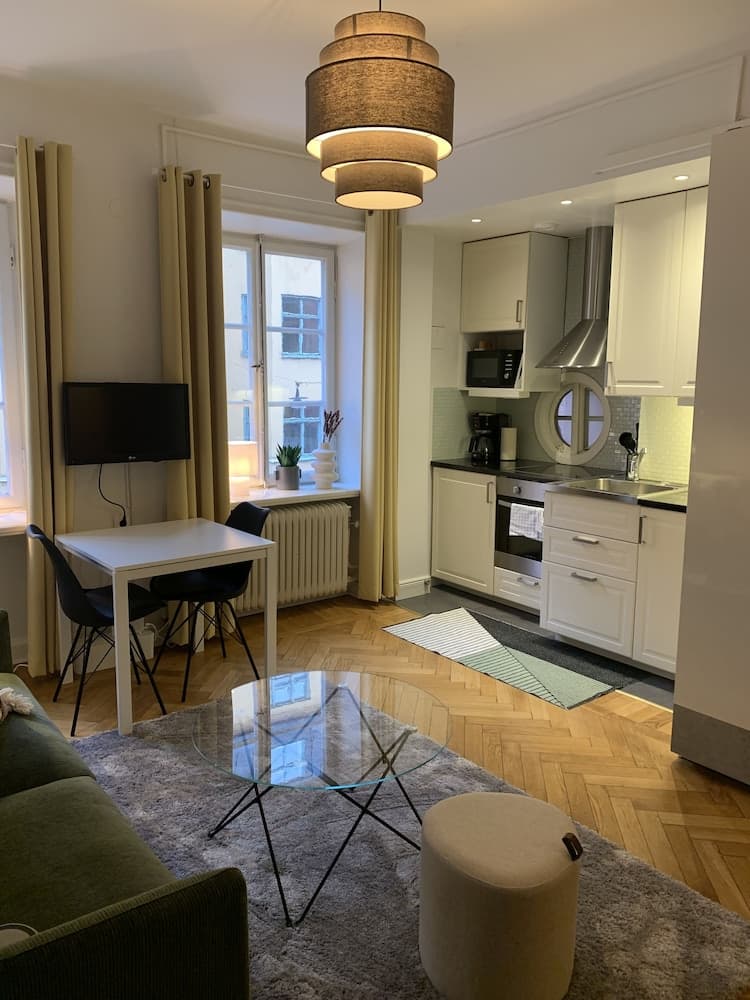 Double Studio - RÖRIS