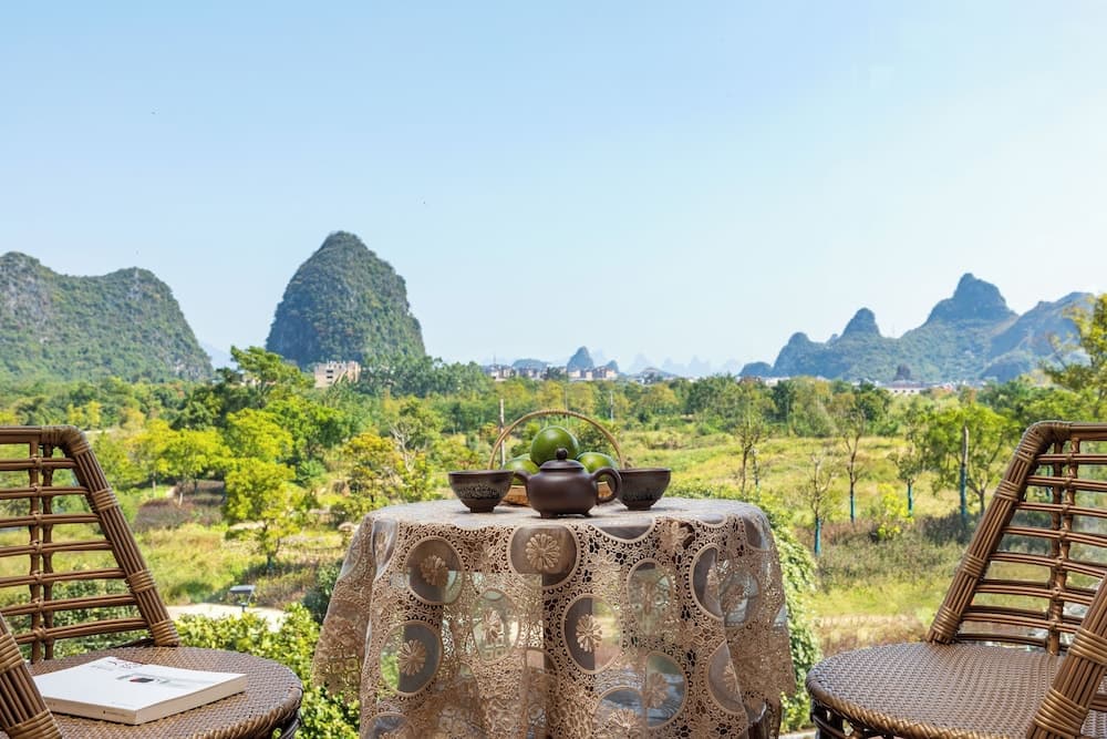 Guilin Village Creek Inn