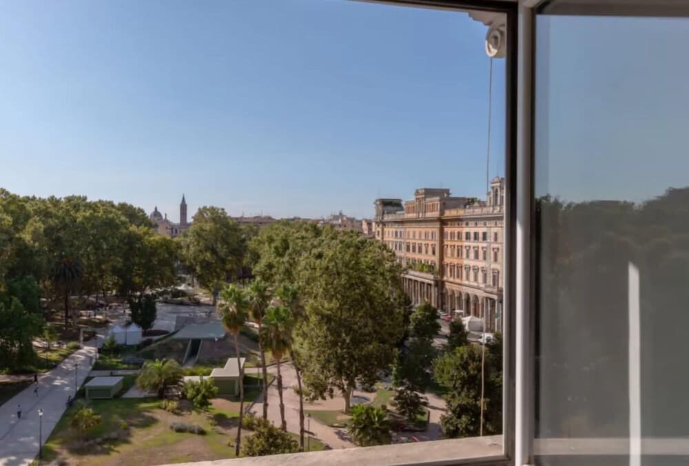 Vittorio Luxury Panoramic Apartment