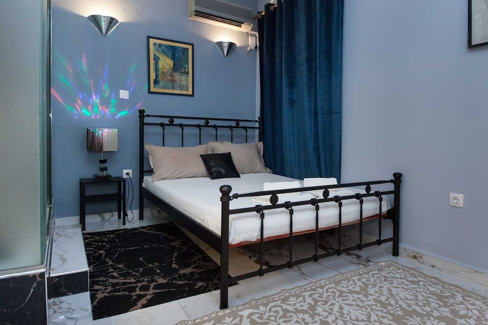 Modern Athenian City Center Studio