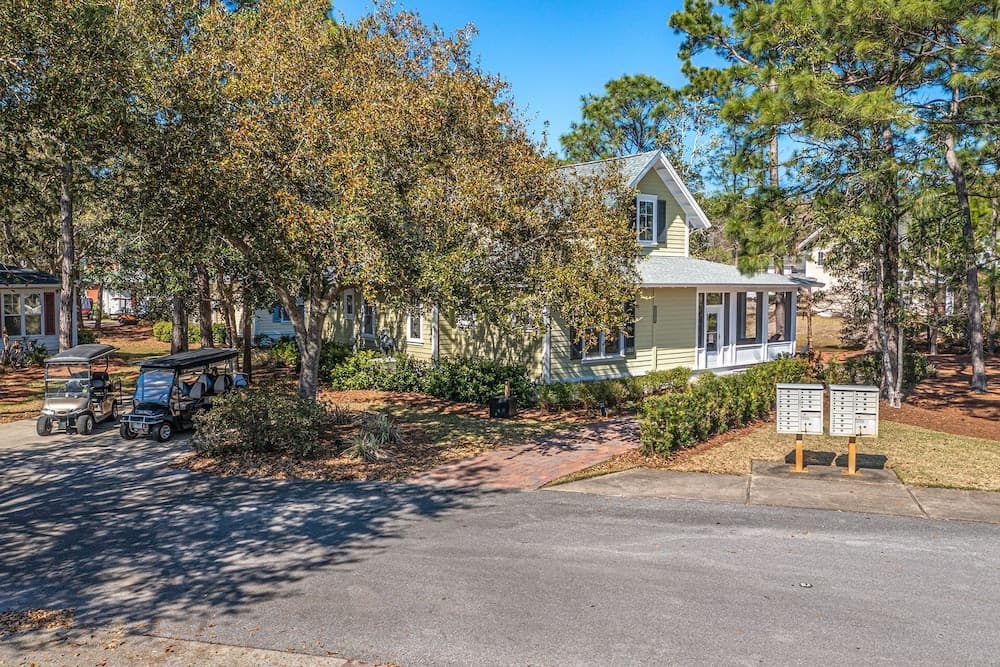 1299 Laurel Grove 3 Bedroom Home by RedAwning