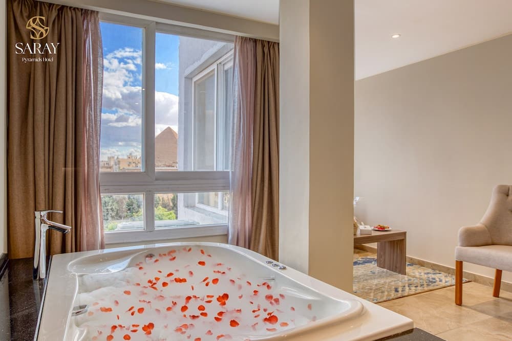 Saray Pyramids & Museum View Hotel