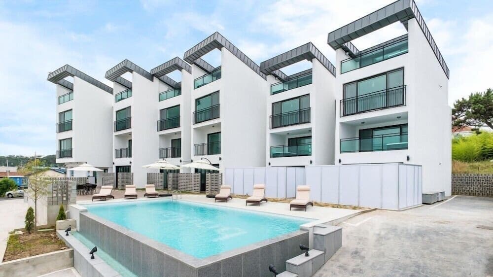 Badam pool villa