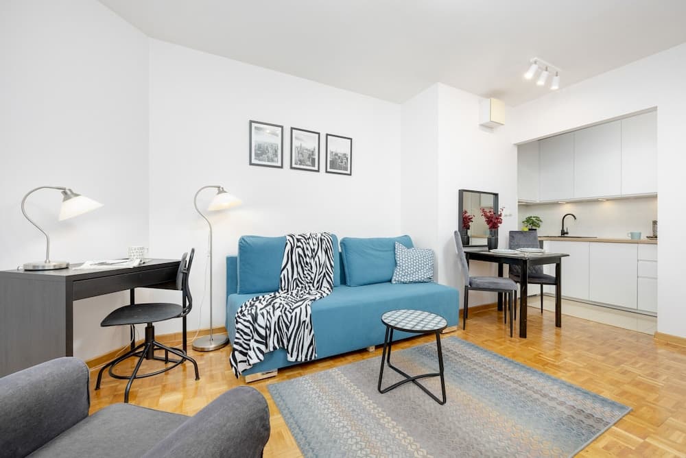 Bukowińska Apartment Warsaw by Renters