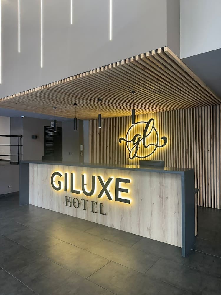 Giluxe Hotel