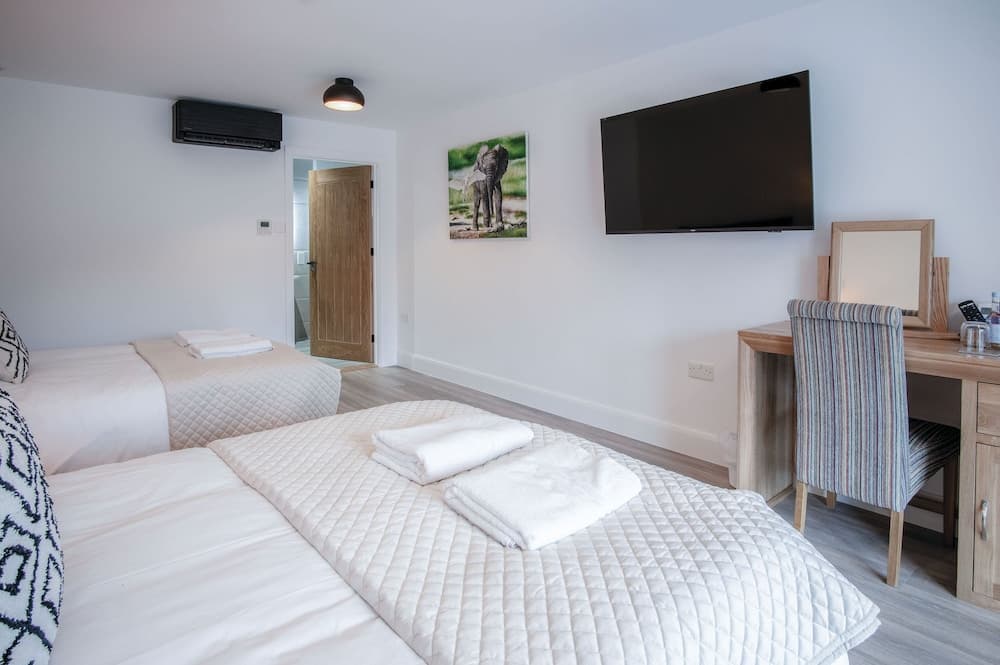 The Sleeping Giant - Pen Y Cae Inn