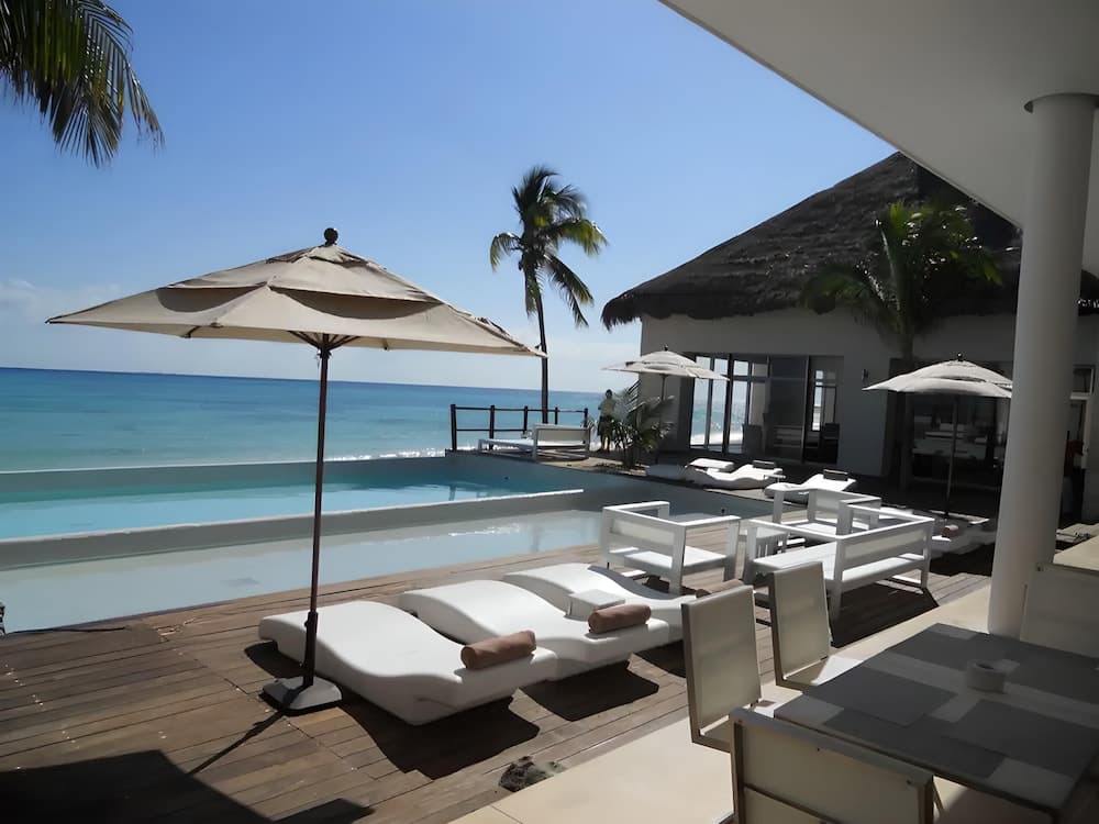 Lorecha Ochoa by Andiani Travel