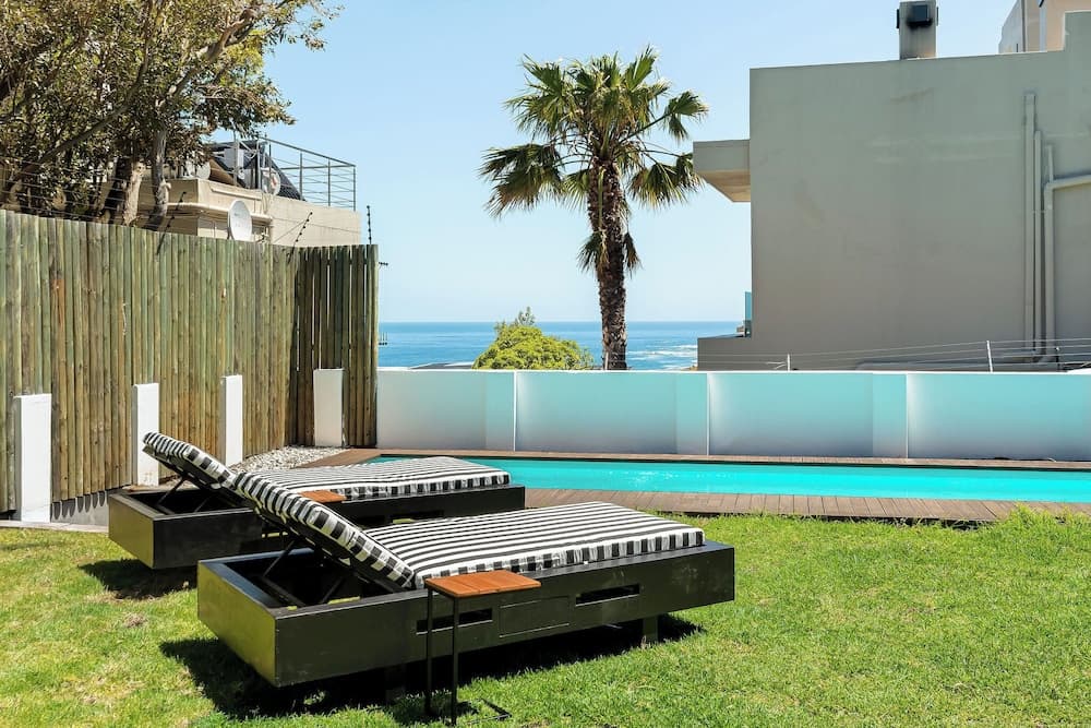 Neighbourgood First Crescent