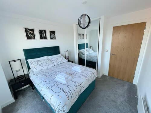 1B Steps to Uni & Stadium - Wi-fi, Brekie, Netfilx