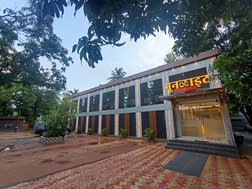 Konaklama yerinin ön cephesi