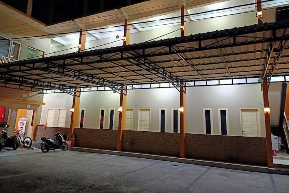 OYO 93569 Fathir Homestay SyariahNearRM Raso Situjuah