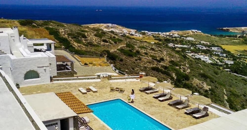 Villa Mira Paros  Luxury Suites