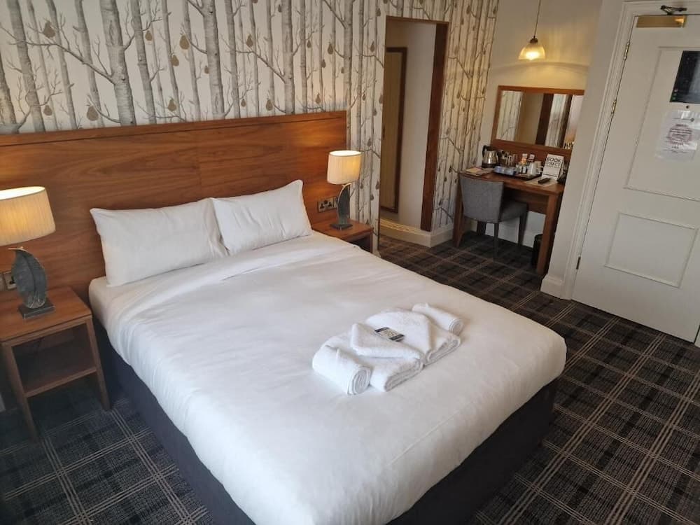 The Queen Hotel Wetherspoon