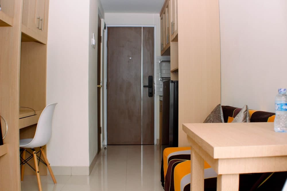 Comfort And Modern Look Studio Loft At Apple 1 Condovilla Apartment