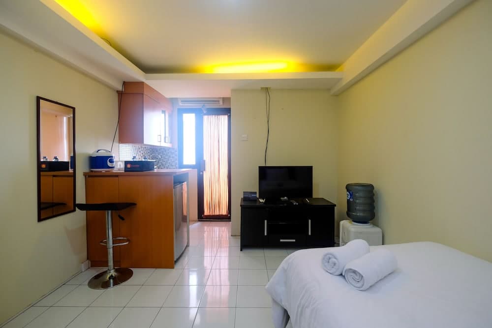 Comfortable Studio At Kebagusan City Apartment