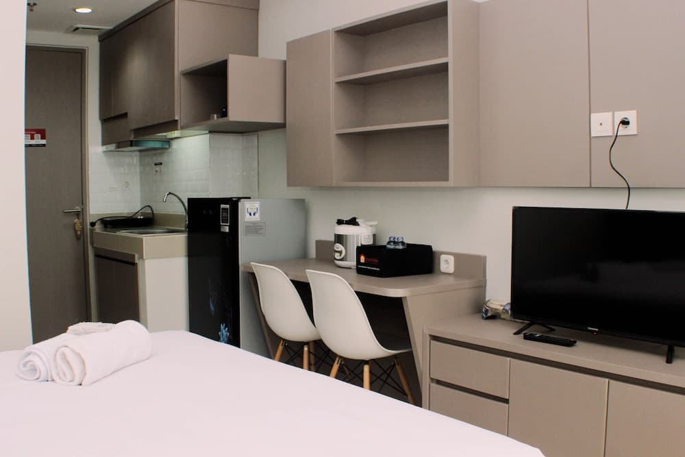 Cozy And Comfort Stay Studio Room At Vasanta Innopark Apartment