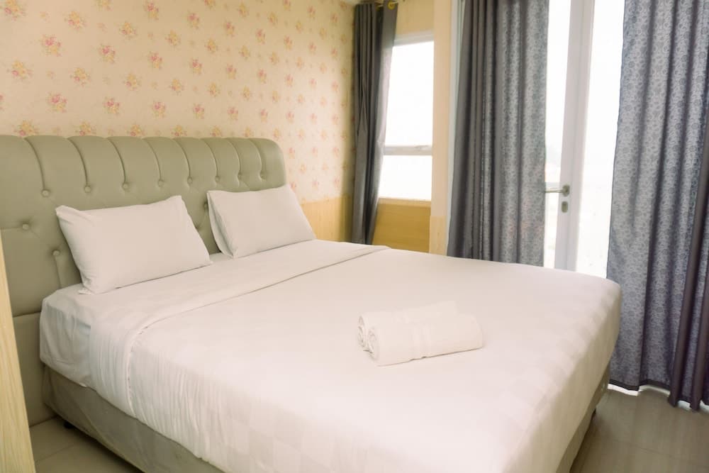 Minimalist Studio At 12Th Floor Poris 88 Apartment