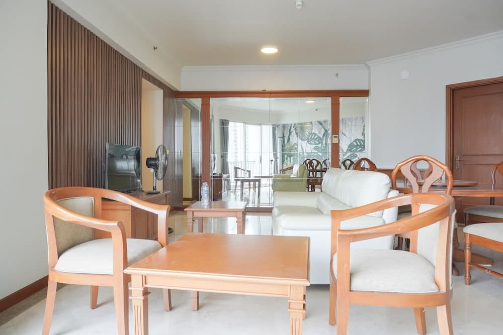 Elegant And Homey 2Br Apartment At Puri Casablanca