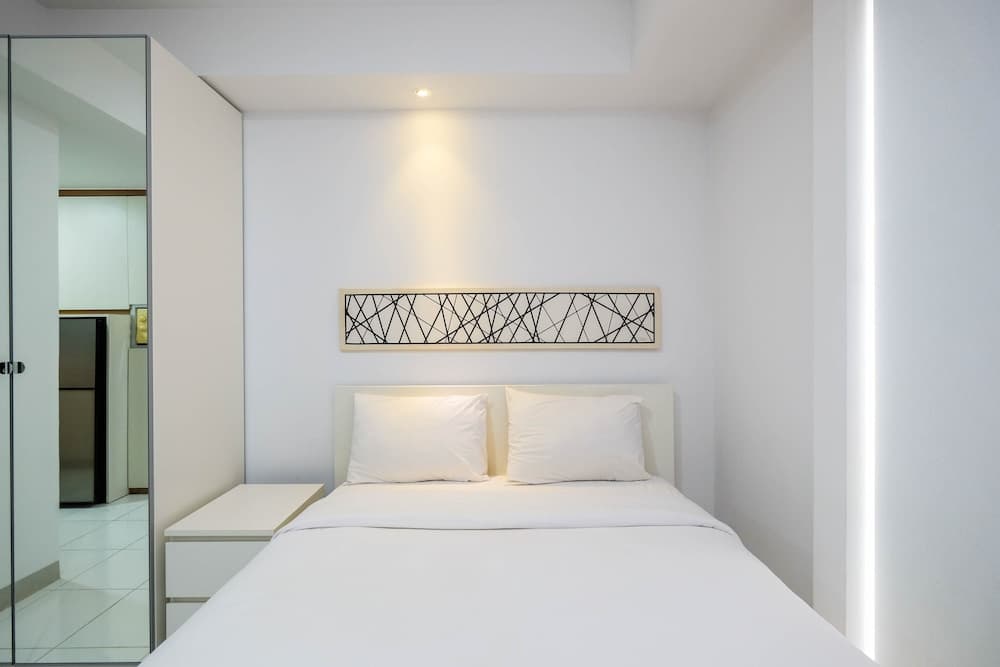 Fully Furnished With Japanese Style Studio Azalea Suites Apartment