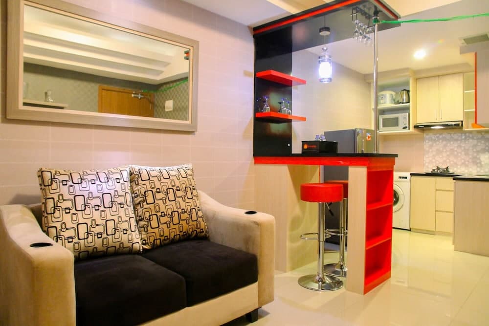 Best Price 1Br Apartment At The Oasis Cikarang