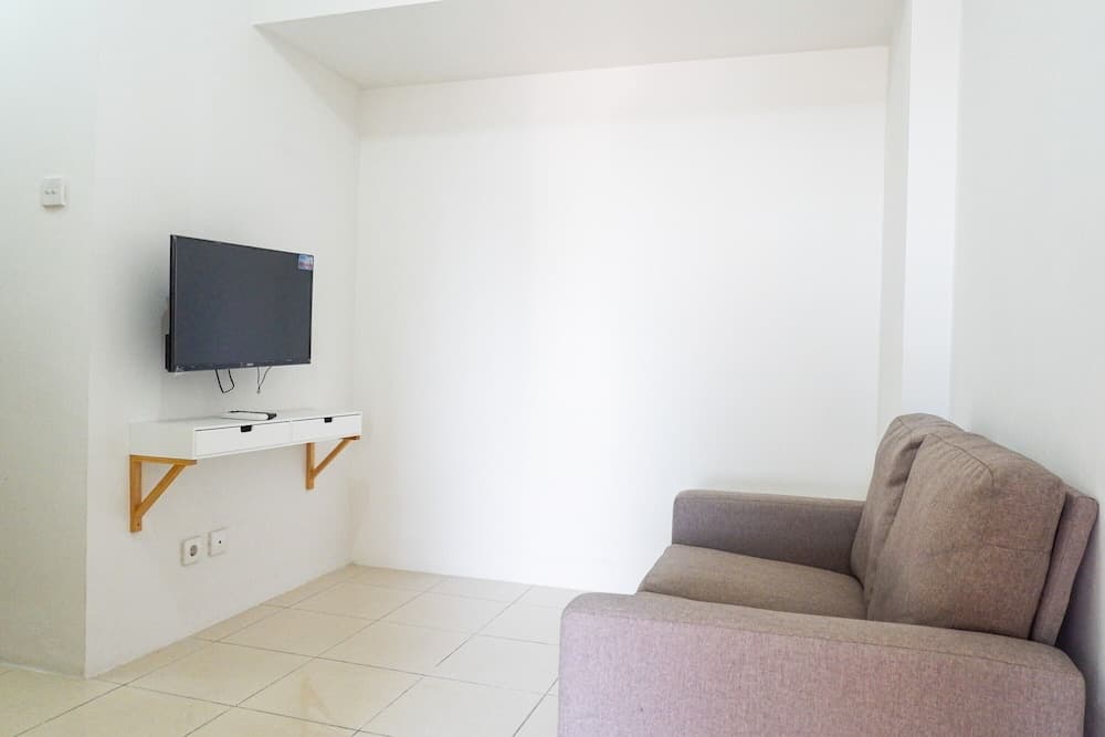 Modern 2Br Apartment At Pavilion Permata