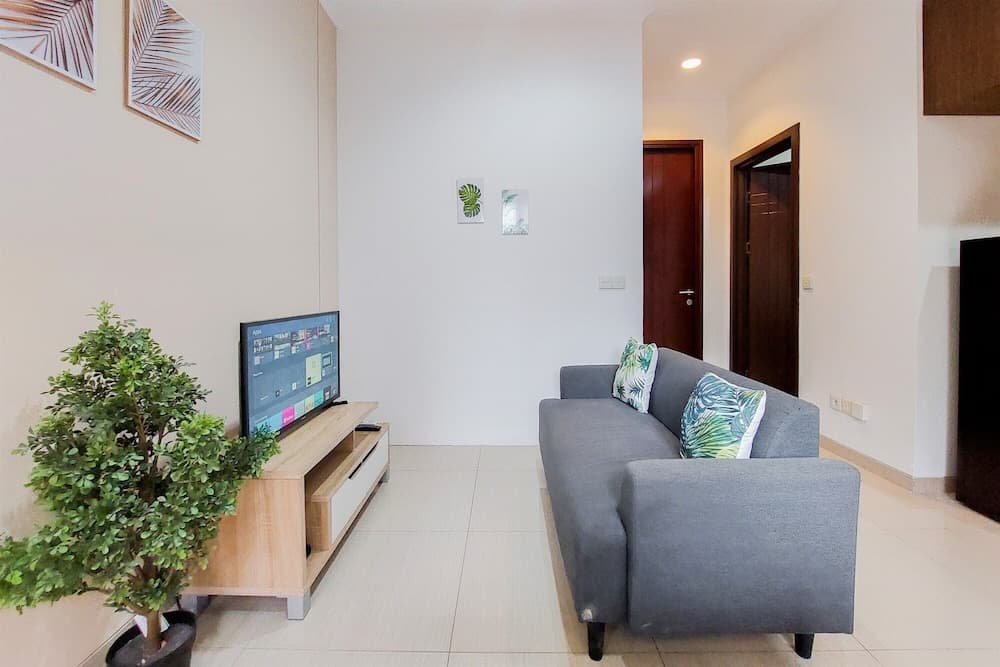 Comfy And Modern Look 2Br Asatti Apartment