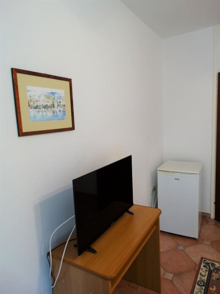 Oli - 20m From the Beach - 7 - R11