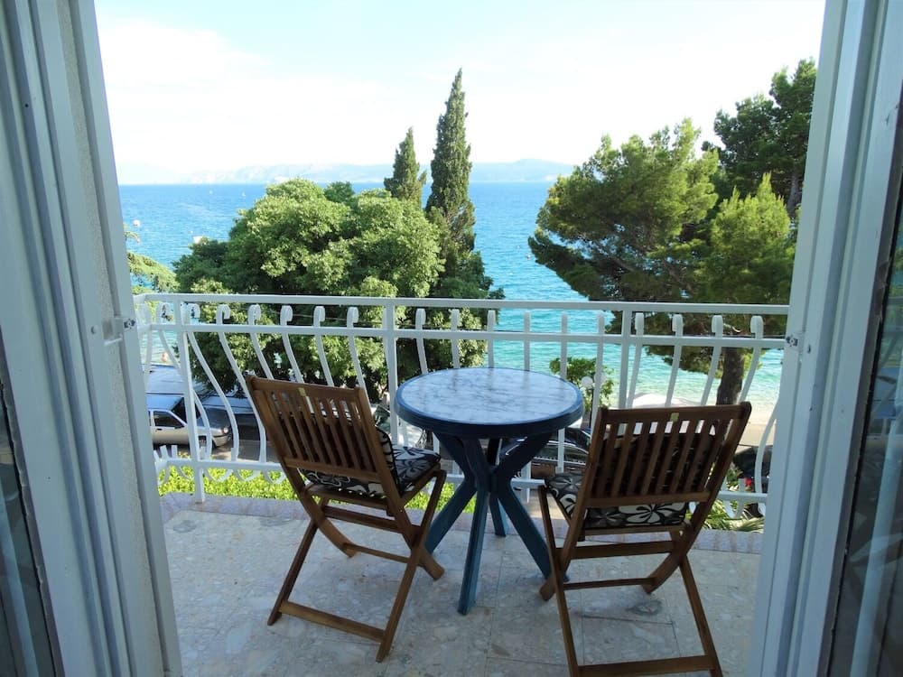 Oli - 20m From the Beach - 8 - R13