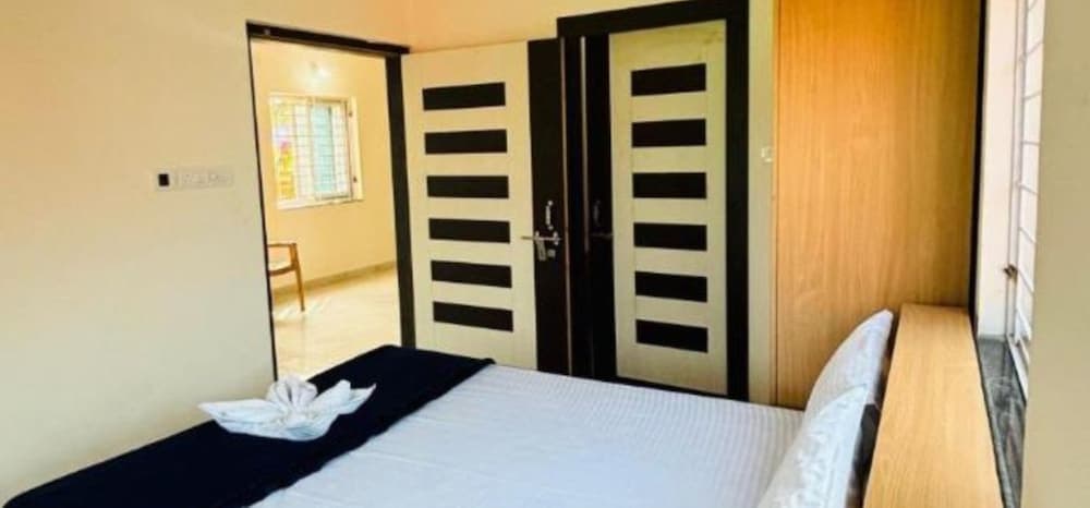 Goroomgo Golden Homes Puri