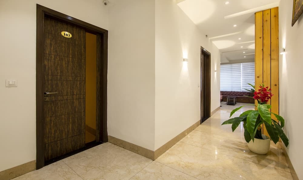 Itsy Hotels Sehdev Residency, Near Golden Temple