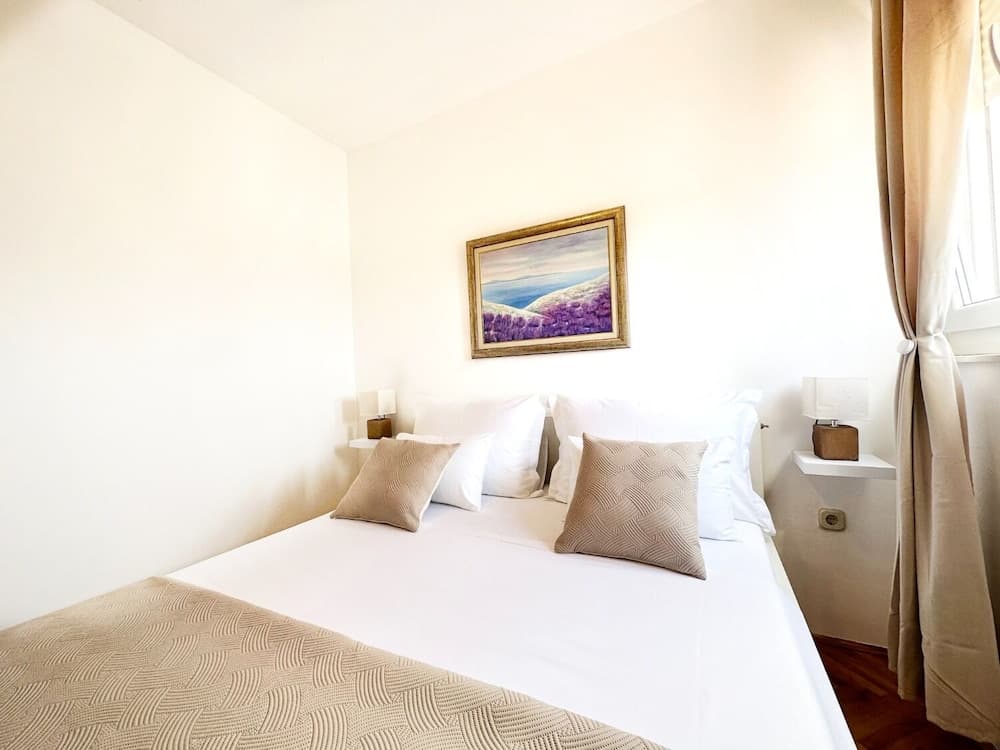 Maja - Free Wifi - A1