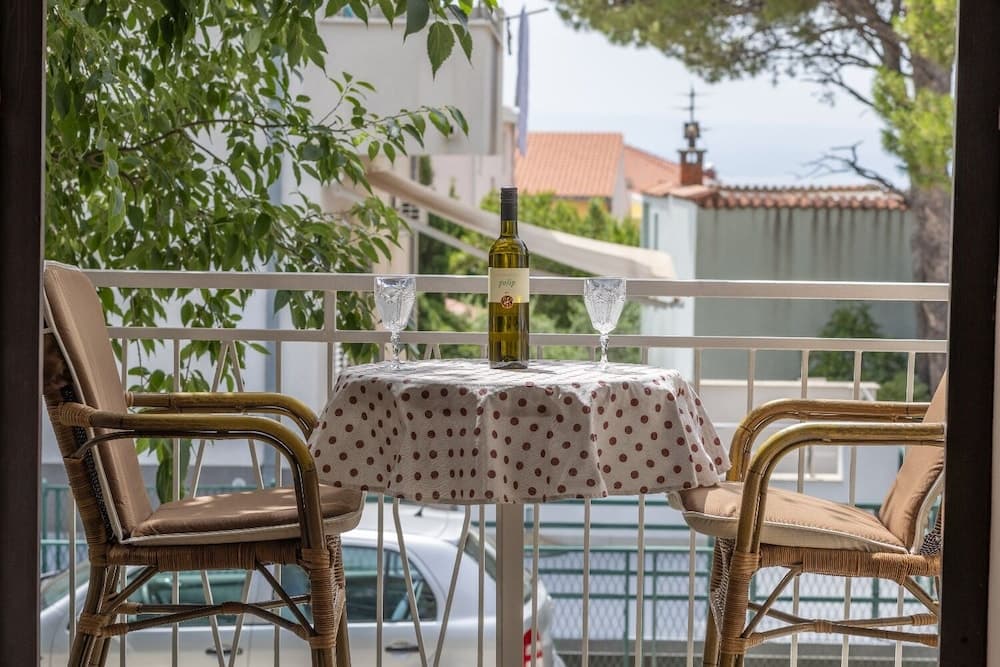 Matija - 120m to the Beach - R1